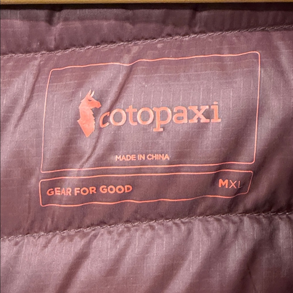 Cotopaxi Fuego Down Vest in MXL - Picture 4 of 6
